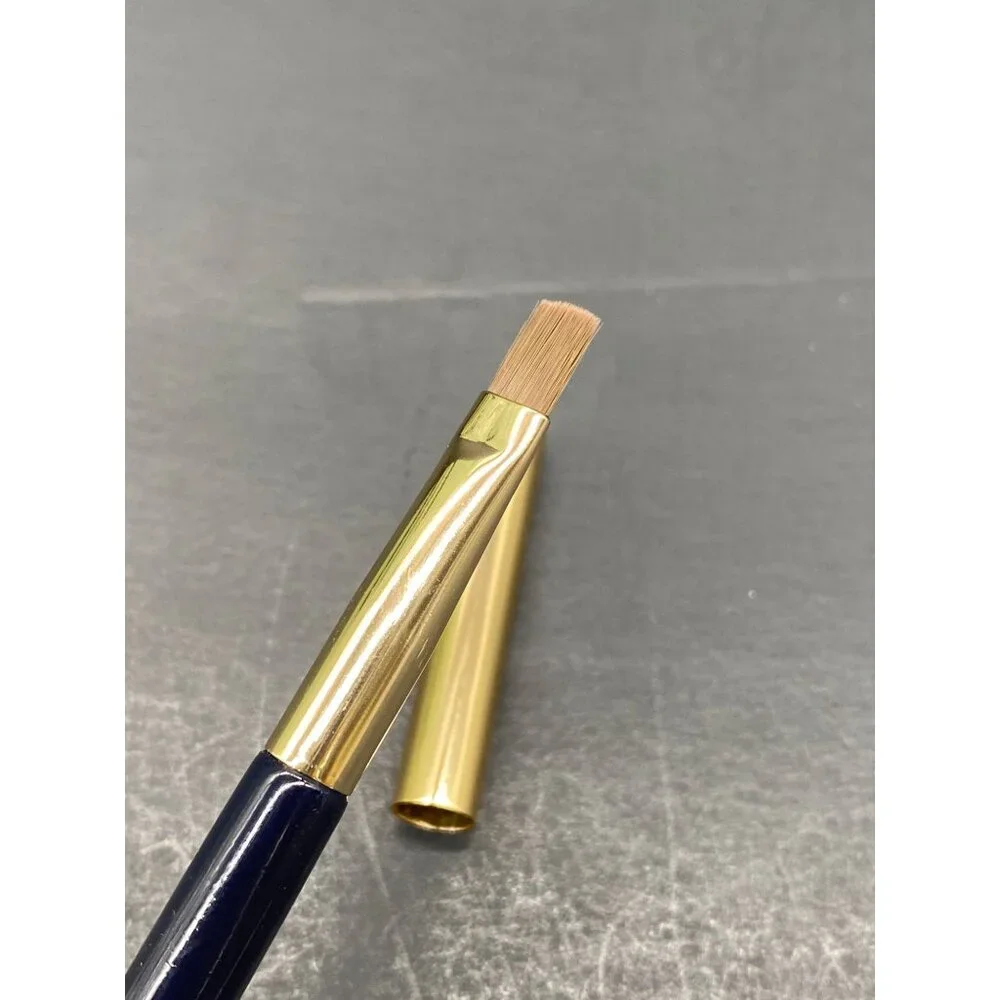 Estee Lauder Lip Brush 35 New. Authentic